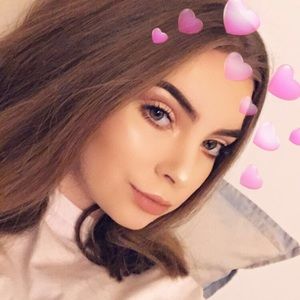 Meet your Posher, Isabella